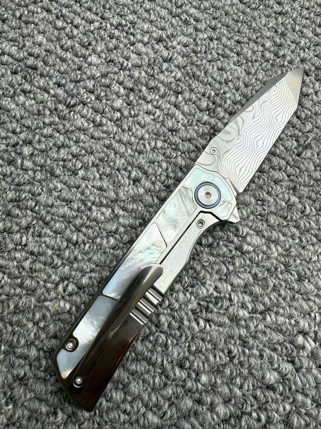 YFknives dawn