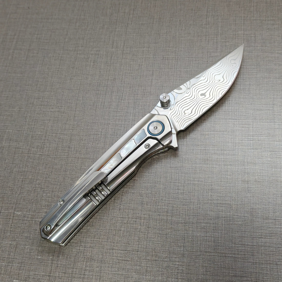 YFknives daybreak